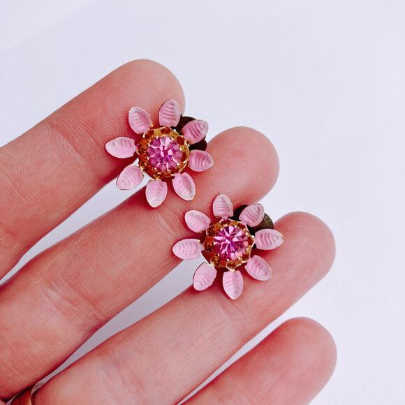VTG Mid Century Signed Austria Pink Enamel Rhinestone Flower Clip On Earrings - Picture 2 of 13
